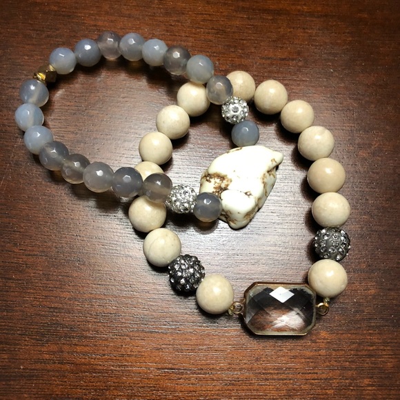 Bundle Of Two Stretch Bracelets - Picture 2 of 5